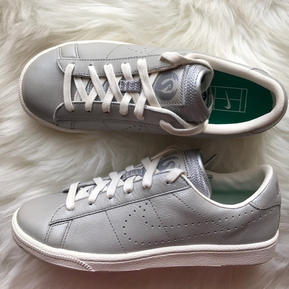 Nike tennis classic premium shoes silver - Picture 3 of 8